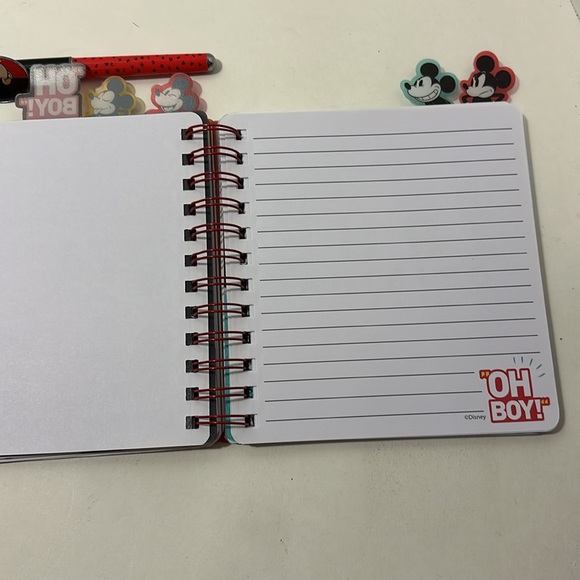 Disney three piece Mickey Mouse set - Picture 3 of 6